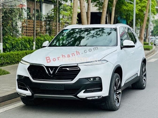 VinFast Lux SA 2.0 Cao cấp 2022