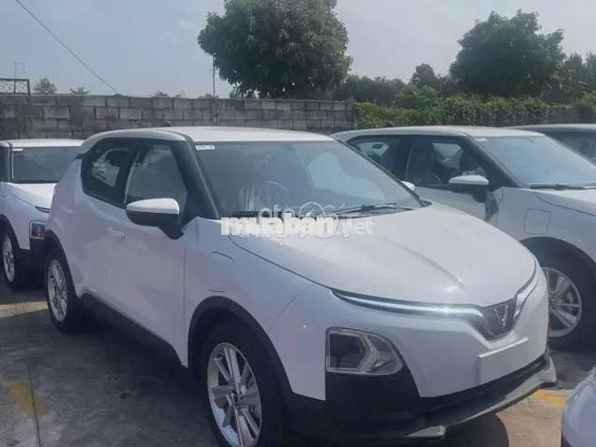 Vf5 trắng 2025 mới 100%.