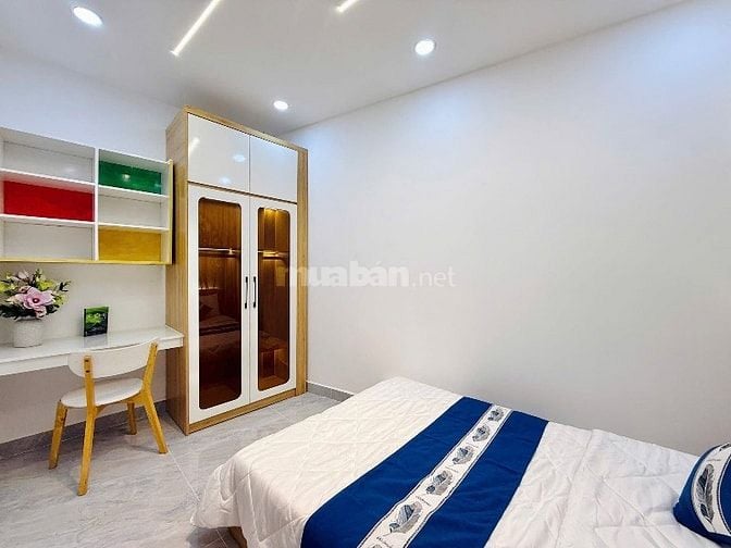 Hẻm xe hơi Phạm Văn Bạch, Tân Bình chốt giá 1tỷ800 SHR