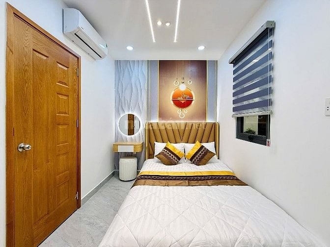 Hẻm xe hơi Phạm Văn Bạch, Tân Bình chốt giá 1tỷ800 SHR