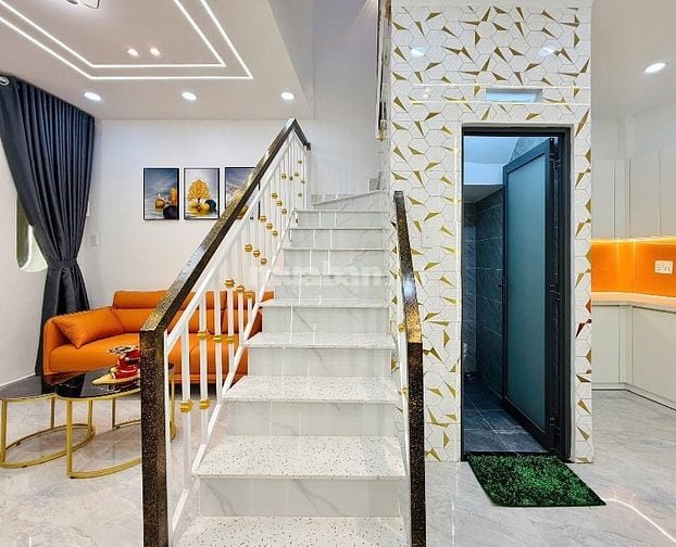 Hẻm xe hơi Phạm Văn Bạch, Tân Bình chốt giá 1tỷ800 SHR