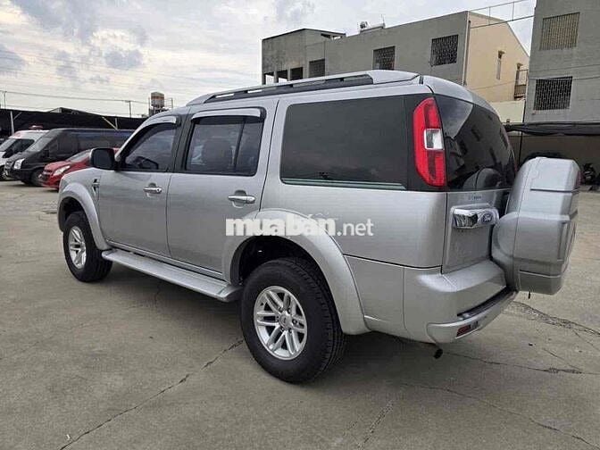 Ford Everest 2011 2.6L 4x4 MT - 120000 km