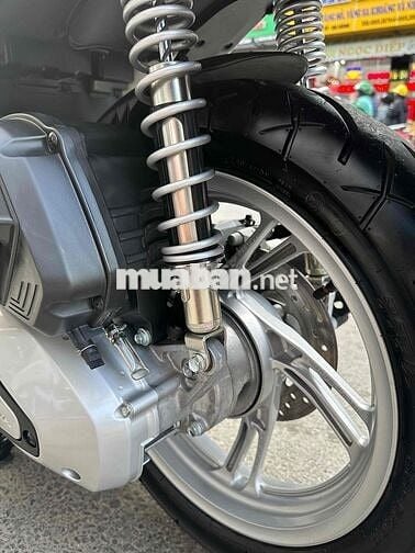 SH dk 4/2025 chuẩn 800km mới 99,9%