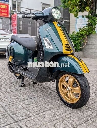 GTS Super 300 HPE RacingSixties Xanh 2021