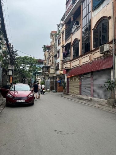 Vương Thừa Vũ, 72m2, 5m, gần mặt phố, ô tô vào nhà, sơn nước lại đẹp