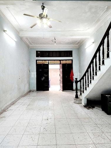 Vương Thừa Vũ, 72m2, 5m, gần mặt phố, ô tô vào nhà, sơn nước lại đẹp