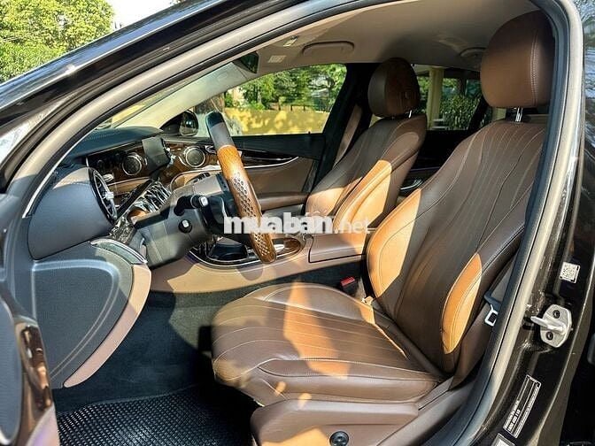 Mercedes E200 Exclusive 2023 bản V1