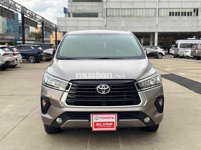 Toyota Innova 2022 E 2.0 MT - 90000 km
