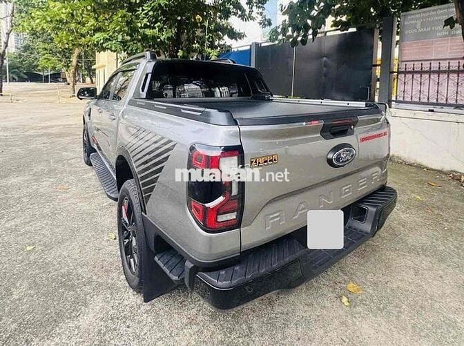 Ford Ranger 2024 Stormtrak 2.0L 4x4 AT - 2400 km