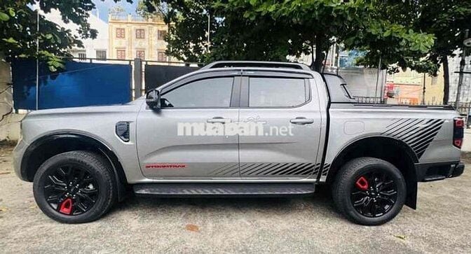 Ford Ranger 2024 Stormtrak 2.0L 4x4 AT - 2400 km