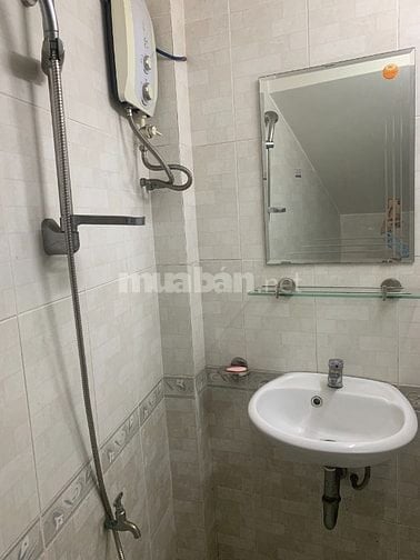 Cho thuê nguyên căn nhà mặt phố 3 tầng Lý Thái Tổ, Đà Nẵng