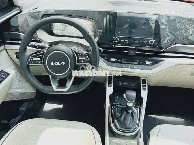 Kia Carens 1.5G Luxury 2025
