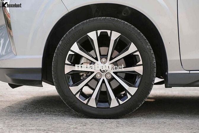 Toyota Veloz Cross Top 2024