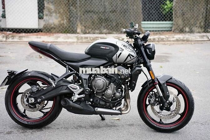 😍🤪 TRIUMPH TRIDENT 660 ODO CHỈ 9K SIÊU LƯỚT