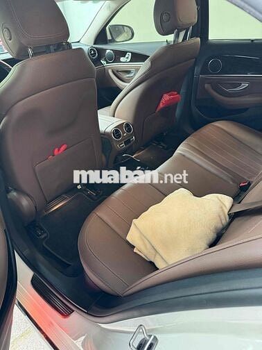 Mercedes Benz E200 FL 2022