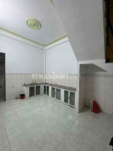 Cho thuê nhà hẻm 5m(XH) Đường số 4, P.B.H.Hòa A, Q.Bình Tân giá 9tr