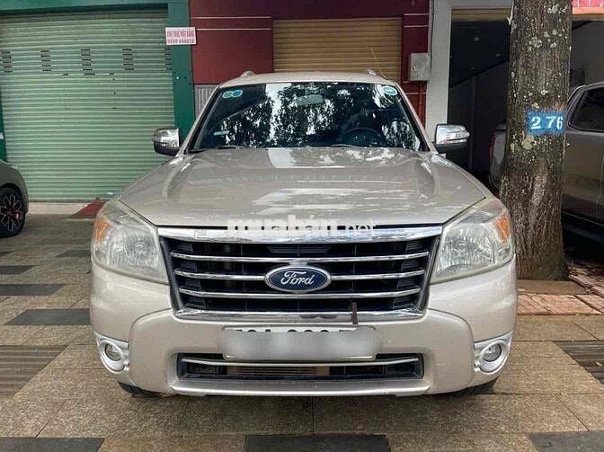 Ford Everest 2010 2.5L 4x4 MT - 180000 km