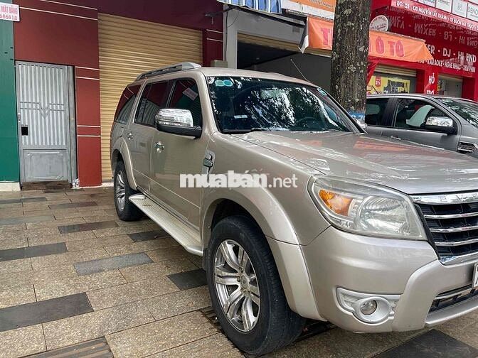 Ford Everest 2010 2.5L 4x4 MT - 180000 km