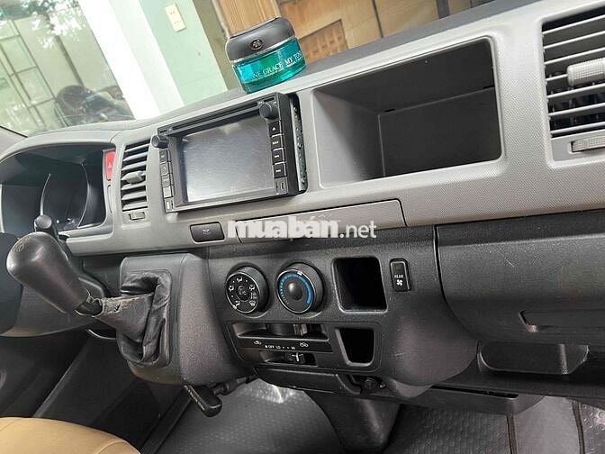 Toyota Hiace 2008 Commuter 2.7 - 150000 km