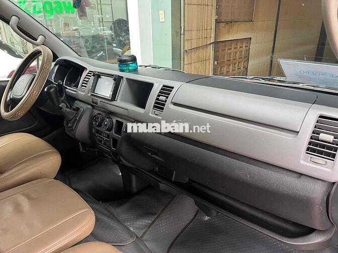 Toyota Hiace 2008 Commuter 2.7 - 150000 km