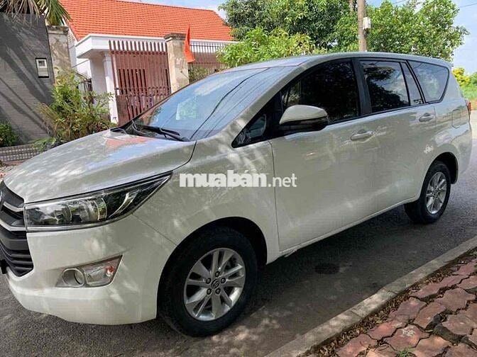 Toyota Innova 2019 2.0E