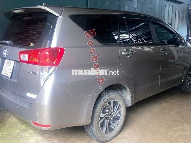 Xe Toyota Innova 2.0E 2020