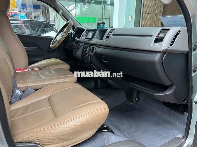 Toyota Hiace 2008 Commuter 2.7 - 150000 km