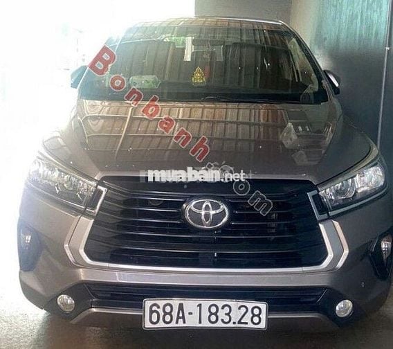 Xe Toyota Innova 2.0E 2020