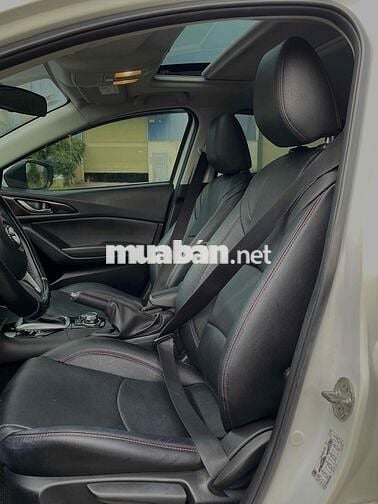 Mazda 3 2016 1.5 AT Sedan - 86000 km