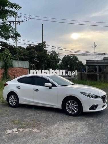 Mazda 3 2016 1.5 AT Sedan - 86000 km
