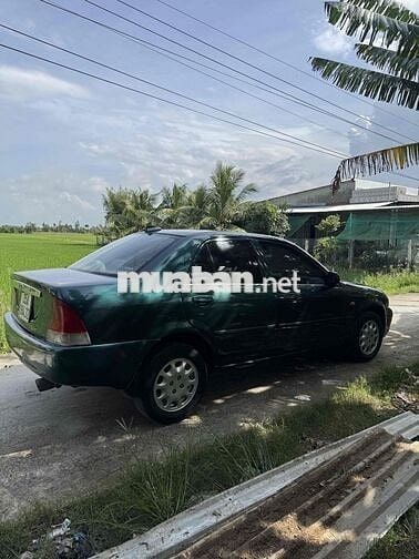 Ford Laser 2000 LX 1.6 MT