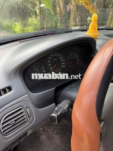 Ford Laser 2000 LX 1.6 MT