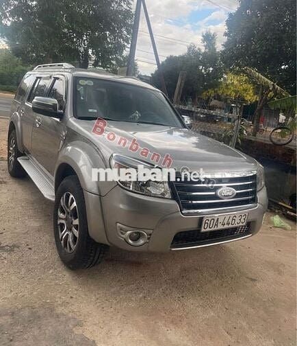 Ford Everest 2.5L 4x2 MT 2011