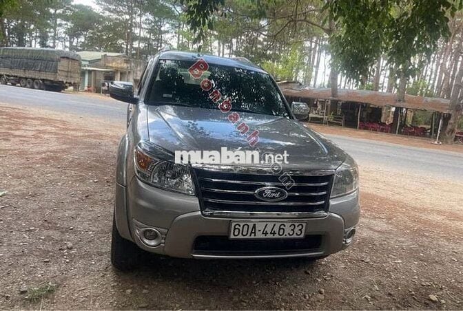 Ford Everest 2.5L 4x2 MT 2011