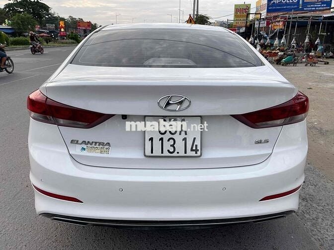 Hyundai Elantra 2016 - 78000 km