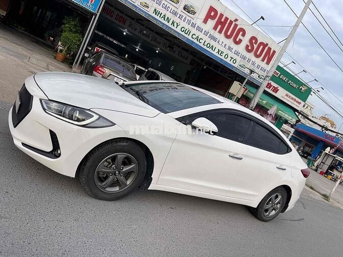 Hyundai Elantra 2016 - 78000 km