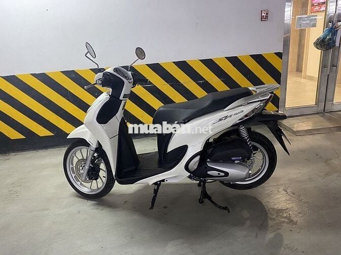 Bán xe Sh mode màu trắng mới còn dán nilon