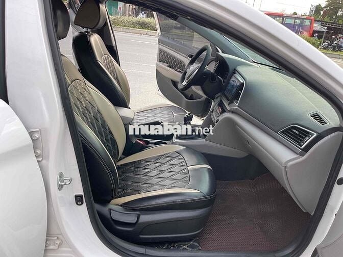 Hyundai Elantra 2016 - 78000 km