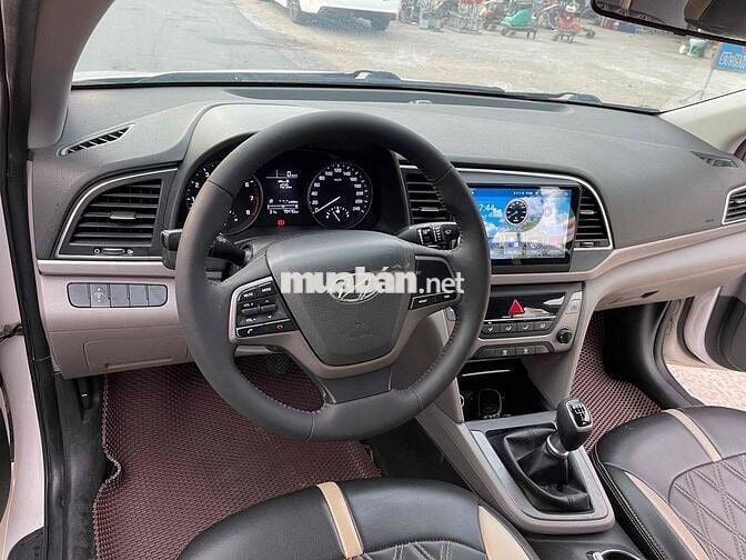 Hyundai Elantra 2016 - 78000 km