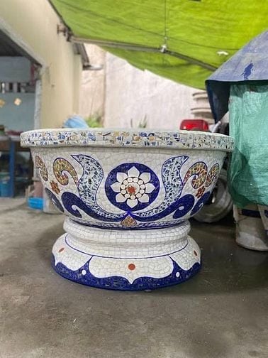 Chậu đắp tay cẩn miểng chén dĩa, thủ công mỹ nghệ Thủ Đức - Tphcm
