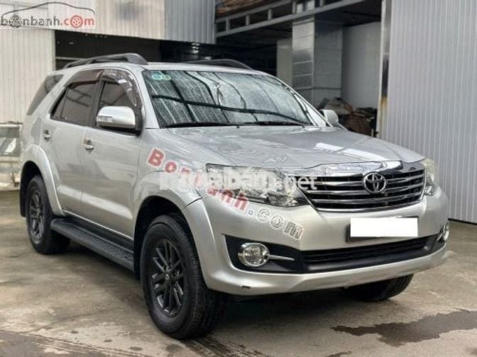 Toyota Fortuner 2.7V 4x2 AT 2015