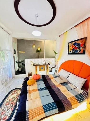 Chủ bán gấp căn Phạm Ngọc Thạch, p6, quận 3 giá 2tỷ780tr sổ hồng riền