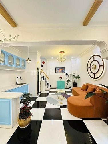 Chủ bán gấp căn Phạm Ngọc Thạch, p6, quận 3 giá 2tỷ780tr sổ hồng riền