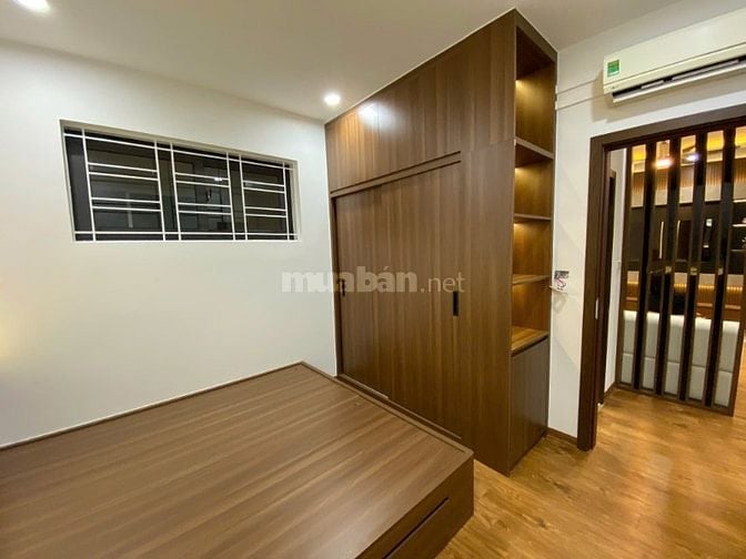 Nhà siêu chất tại Kim Giang , vài bước ra phố , 36 m, 5 tầng 