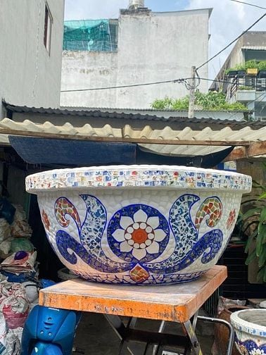 Chậu đắp tay cẩn miểng chén dĩa, thủ công mỹ nghệ Thủ Đức - Tphcm