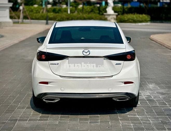 Mazda 3 2018 1.5 AT Sedan - 97000 km