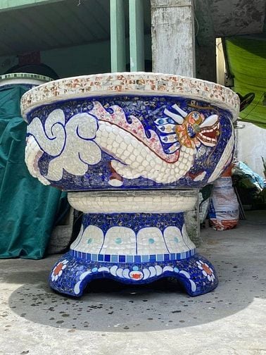 Chậu đắp tay cẩn miểng chén dĩa, thủ công mỹ nghệ Thủ Đức - Tphcm