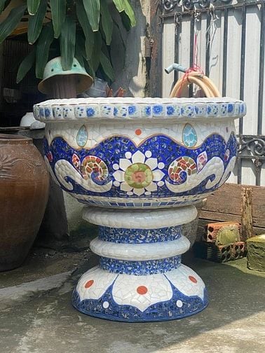 Chậu đắp tay cẩn miểng chén dĩa, thủ công mỹ nghệ Thủ Đức - Tphcm