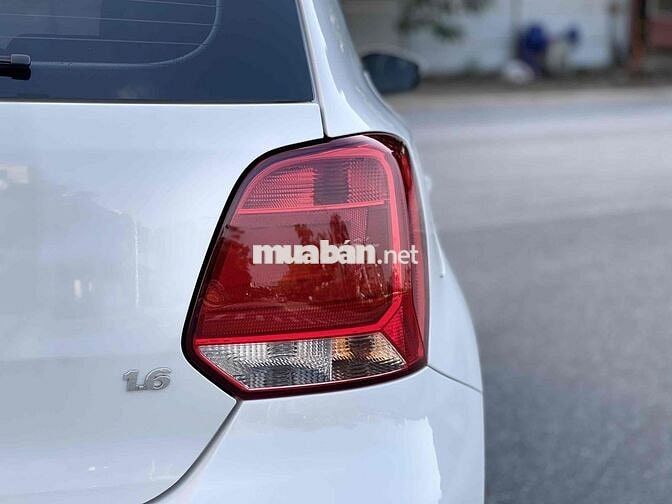 Volkswagen Polo 2016 1.6 Hatchback - 40000 km