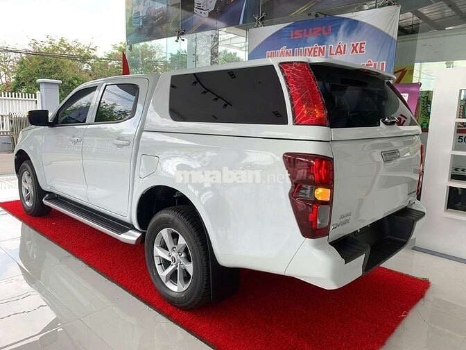 Dmax nhập khẩu Thái lan 2025, tự động máy dầu 1.9